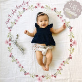 Lulujo - Single Cotton Swaddle & Cards - Isn't She Lovely