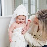 Lulujo -Hooded Towel- Daisies